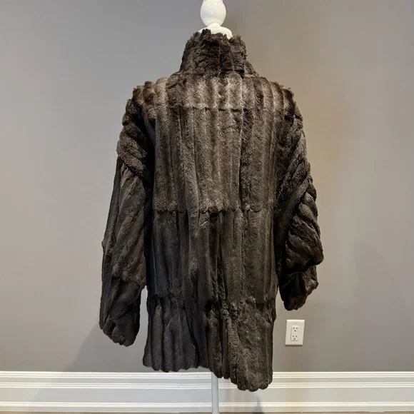 Genuine Rabbit Fur Coat - Picture 4 of 9